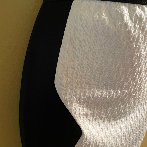 Sensational Collections Pencil Skirt - Picture 3 of 9